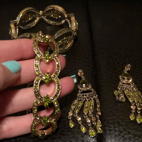 2 Bracelets and Earrings Set - Picture 4 of 4